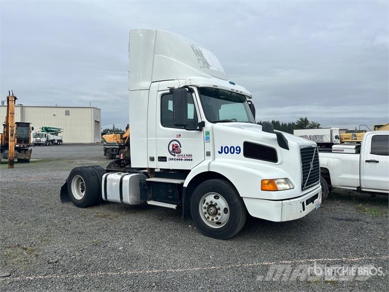 Volvo VNM 牵引车