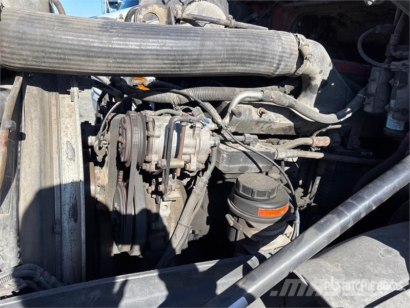 Volvo VNM وحدات الجر