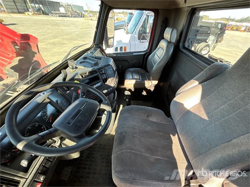 Volvo VNM وحدات الجر