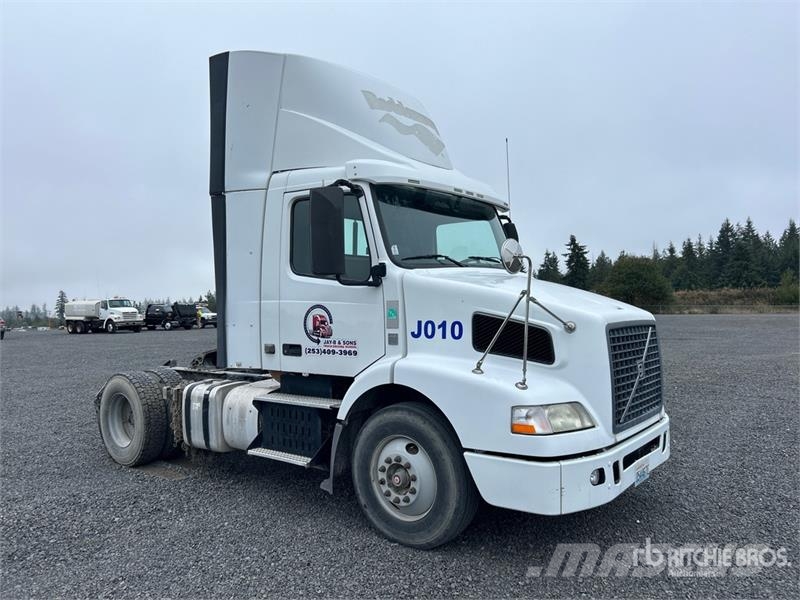 Volvo VNM Trekkers
