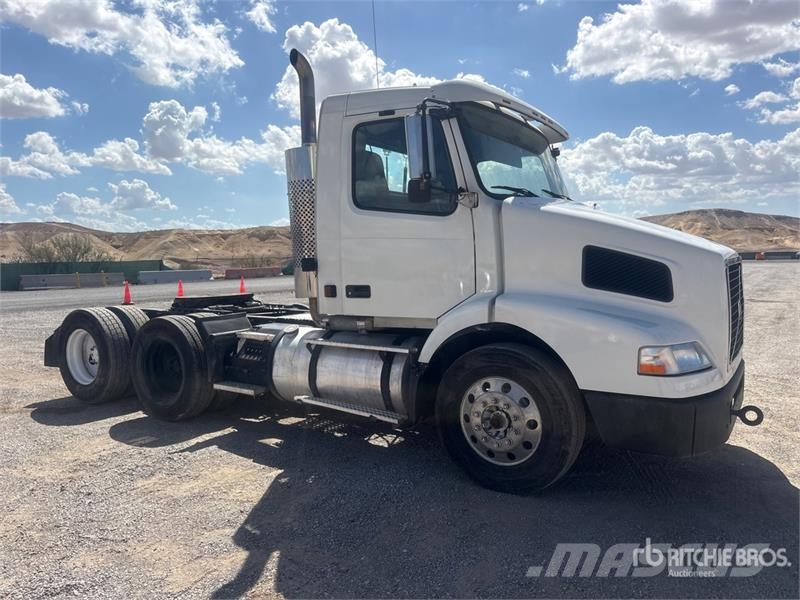 Volvo VNM Tracteur routier