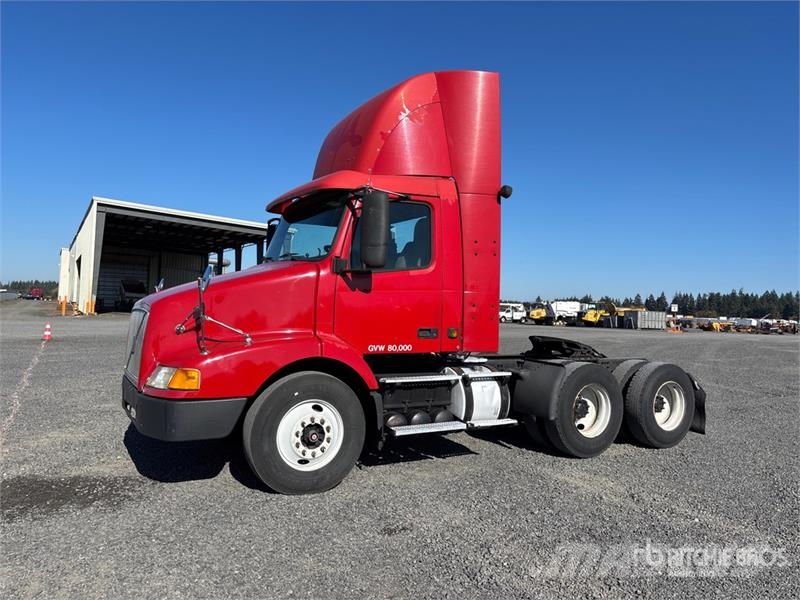 Volvo VNM وحدات الجر