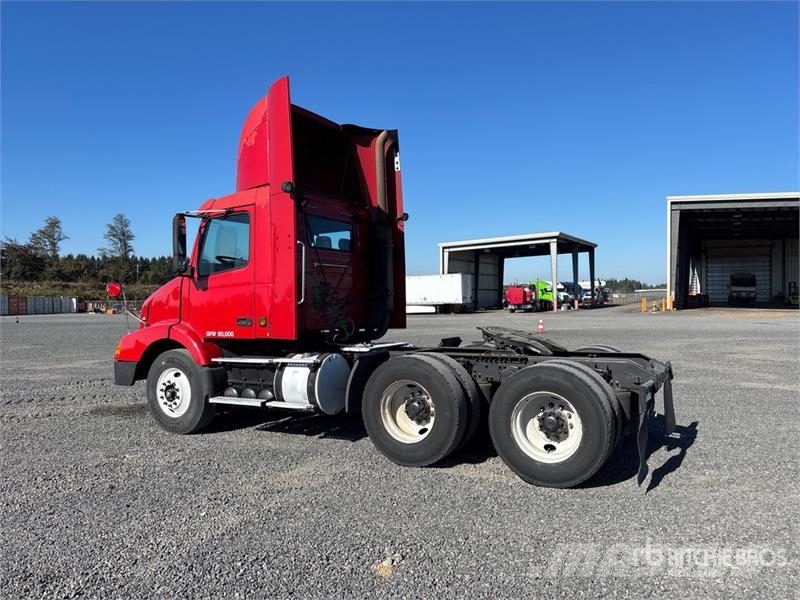 Volvo VNM وحدات الجر