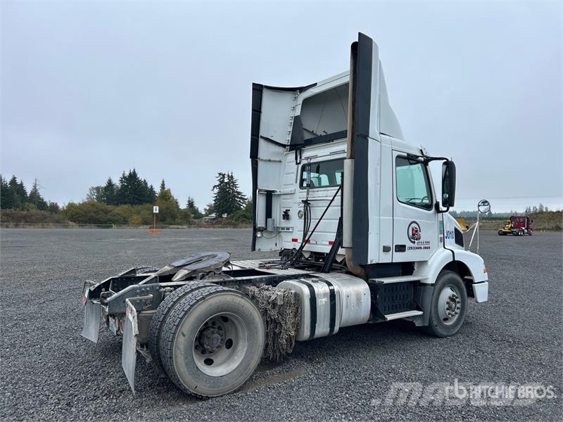 Volvo VNM Trekkers