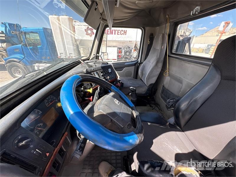 Volvo VNM Tracteur routier