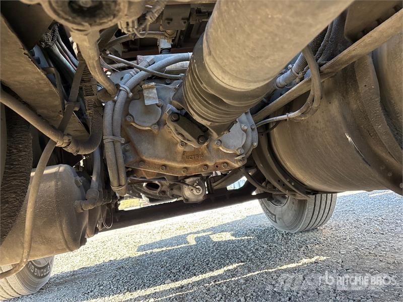 Volvo VNM وحدات الجر