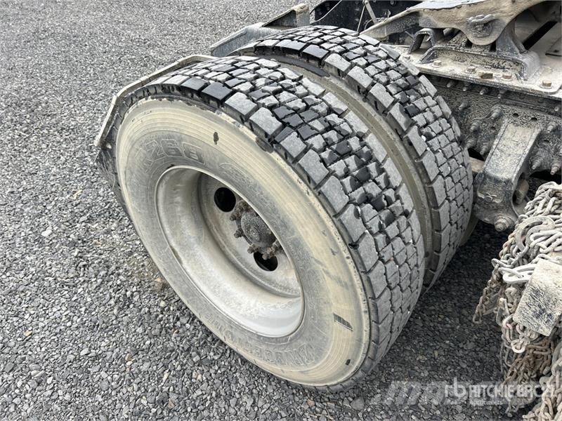 Volvo VNM Trekkers
