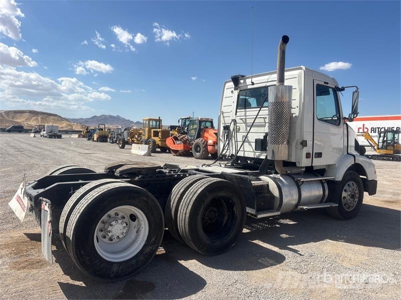 Volvo VNM Tracteur routier