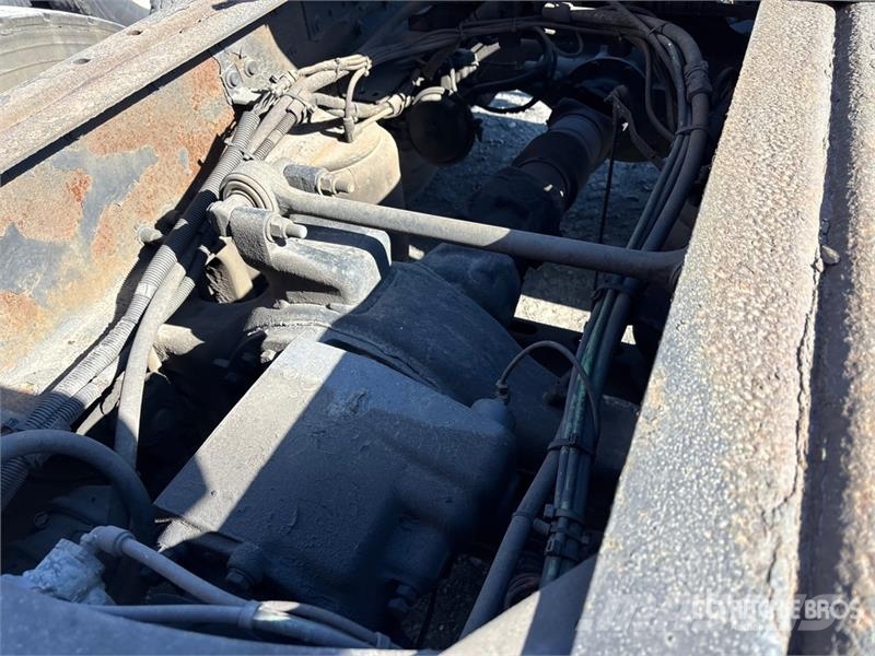 Volvo VNM وحدات الجر