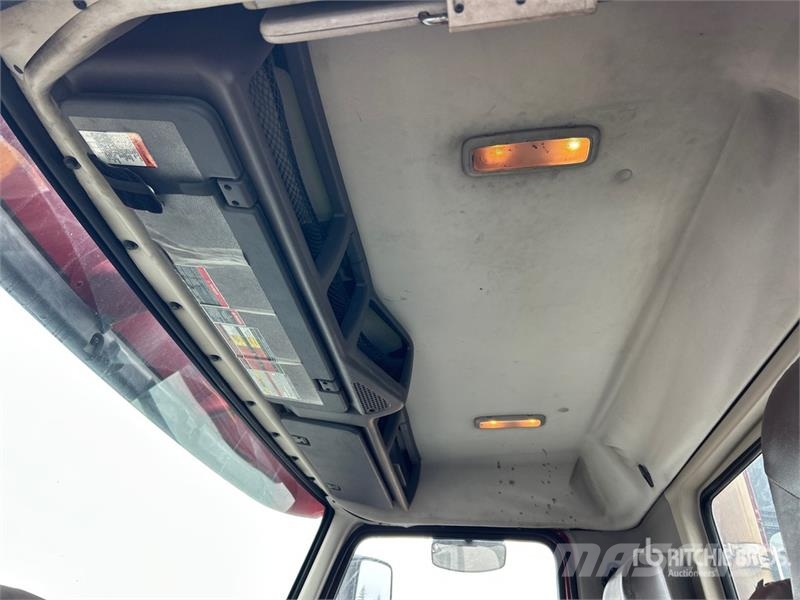Volvo VNM Vilcēji