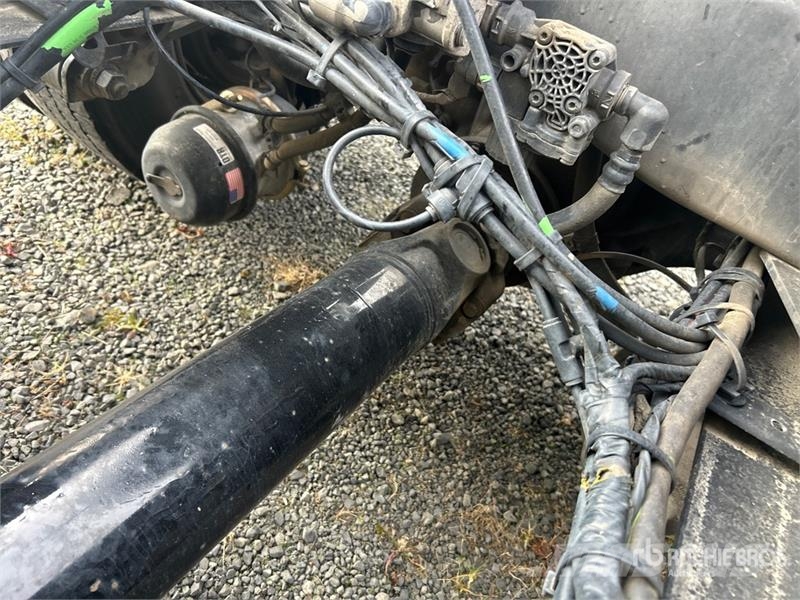 Volvo VNM 牵引车