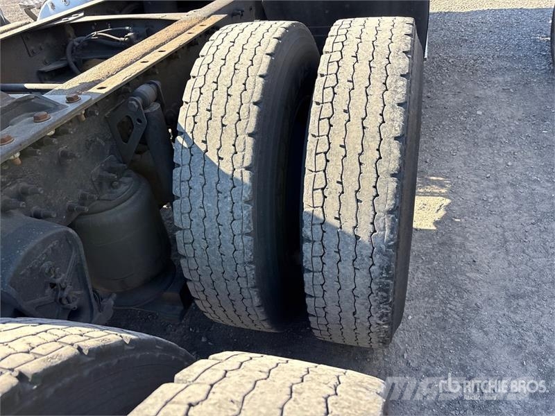 Volvo VNM وحدات الجر