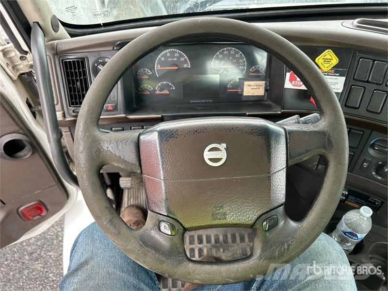 Volvo VNM Trekkers