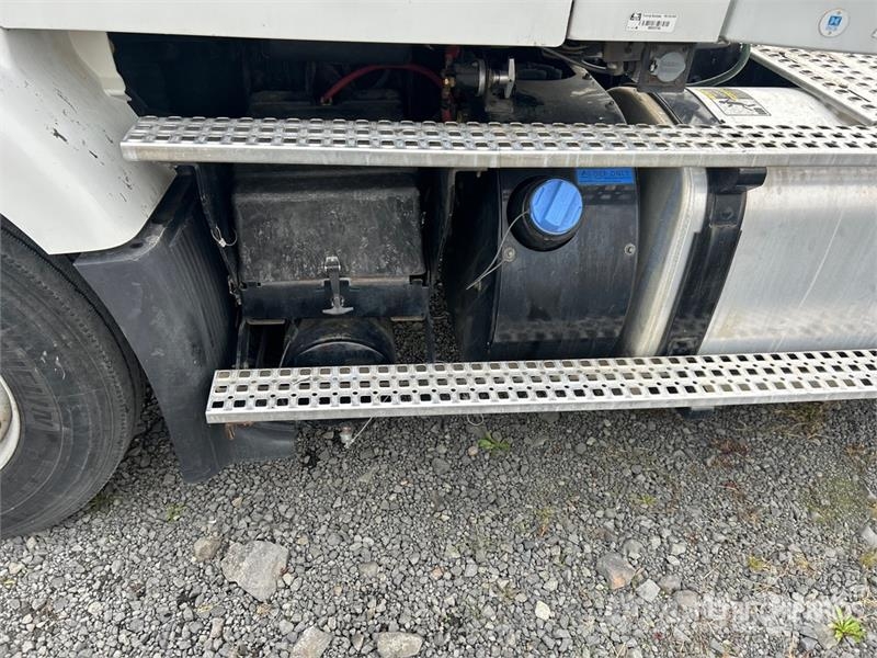 Volvo VNM 牵引车