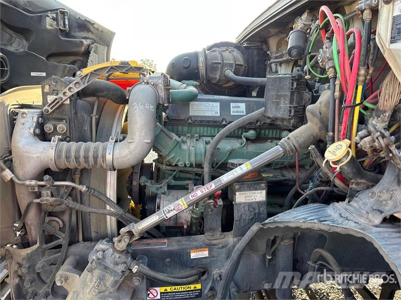 Volvo VNR 6x4 Cab and Chassis Ohjaamot ja sisustat