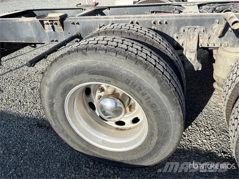 Volvo VNR 6x4 Cab and Chassis Ohjaamot ja sisustat
