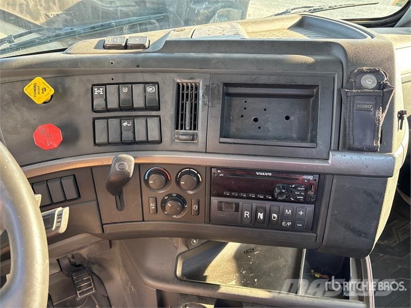 Volvo VNR 6x4 Cab and Chassis Ohjaamot ja sisustat