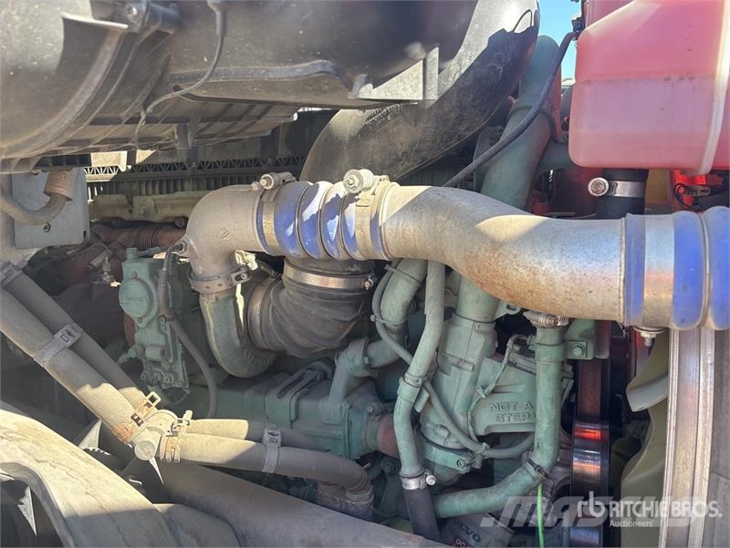 Volvo VNR64300 T/A Day Cab Truck Tractor Prime Movers