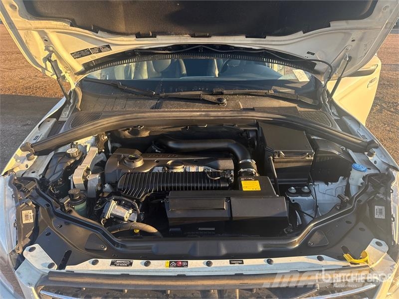 Volvo XC60 Kistehergépjárművek
