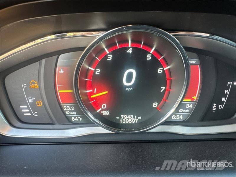 Volvo XC60 Kistehergépjárművek