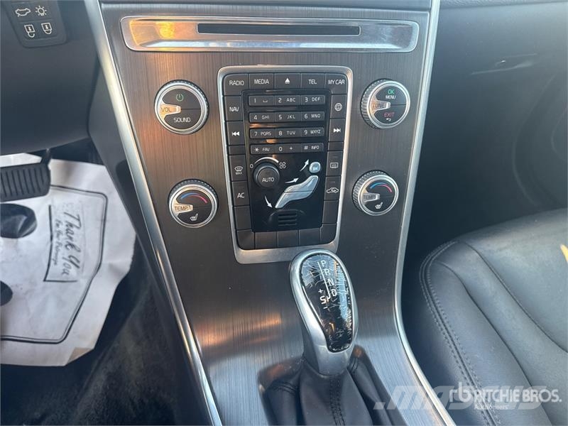 Volvo XC60 Kistehergépjárművek