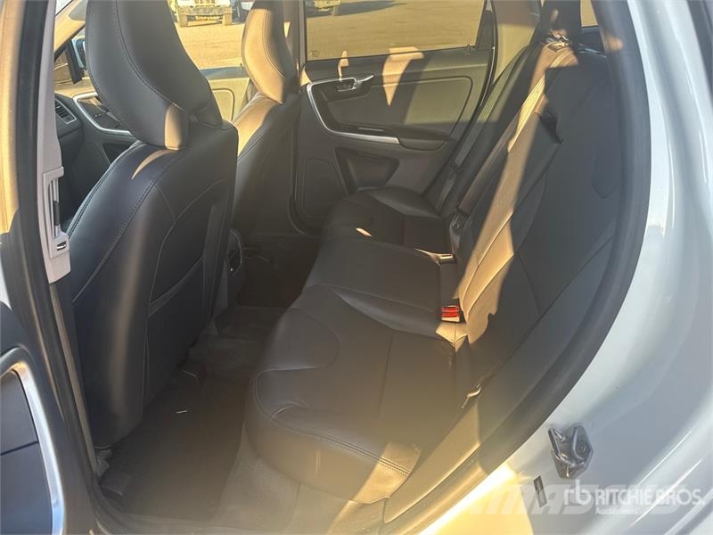 Volvo XC60 Kistehergépjárművek