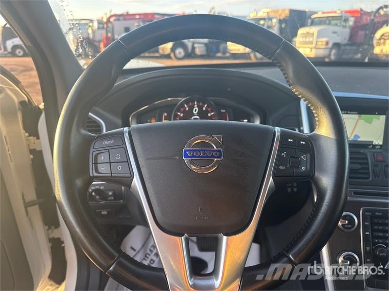 Volvo XC60 Kistehergépjárművek