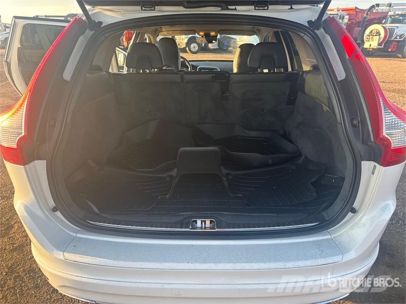 Volvo XC60 Kistehergépjárművek