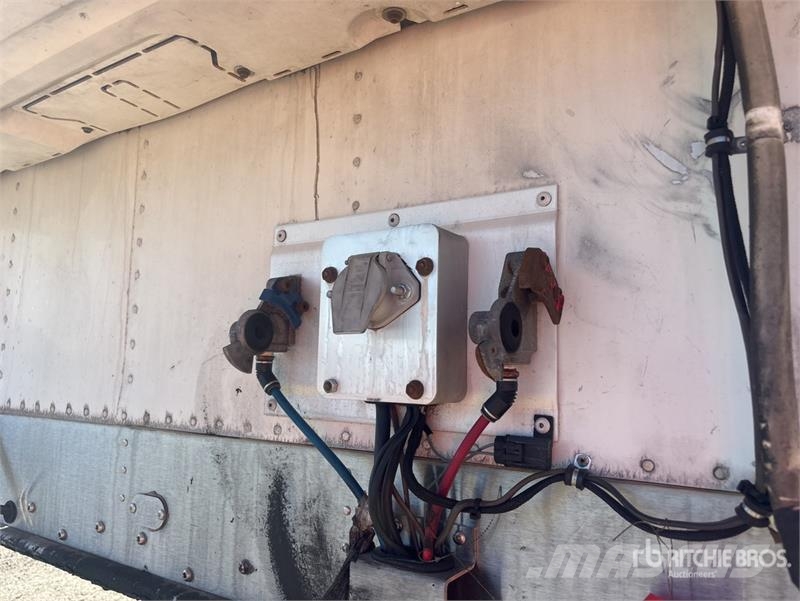 Wabash 53 ft x 102 in T/A Refrigerated Trailer Külmikpoolhaagised