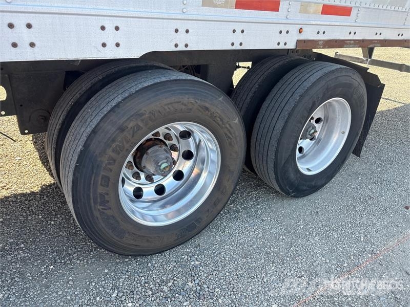 Wabash 53 ft x 102 in T/A Refrigerated Trailer 控溫式半拖車