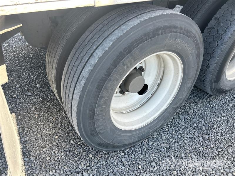 Wabash 53 ft x 102 in T/A Van Trailer Reboques baú