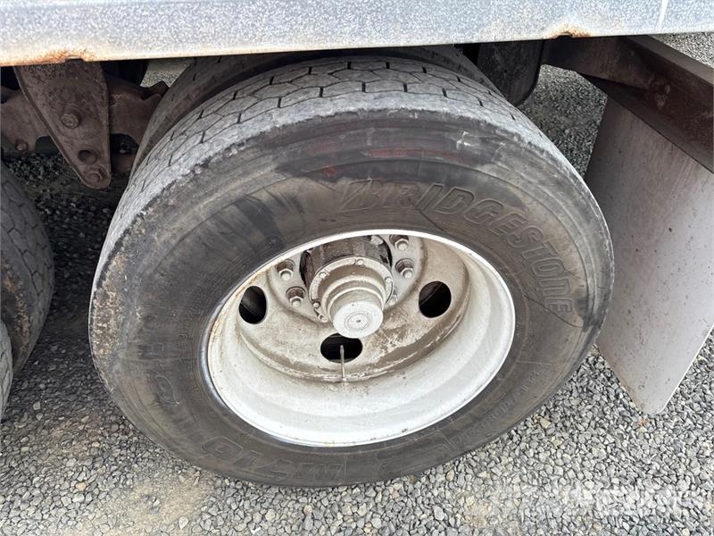 Wabash 53 ft x 102 in T/A Van Trailer Dobozos pótkocsik