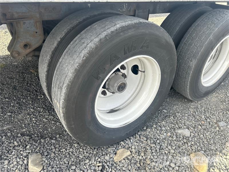 Wabash 53 ft x 102 in T/A Van Trailer Furgons
