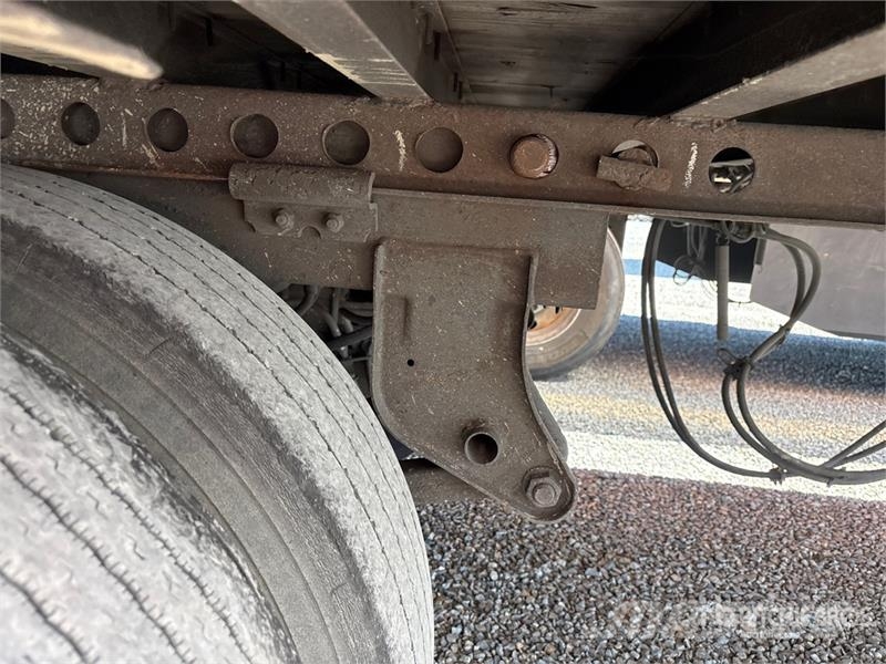 Wabash 53 ft x 102 in T/A Van Trailer Причепи-фургони