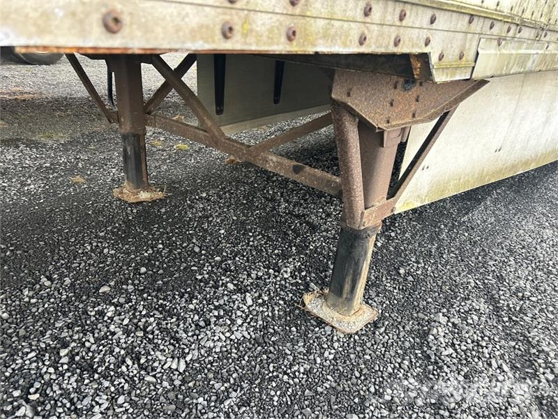 Wabash 53 ft x 102 in T/A Van Trailer Furgons