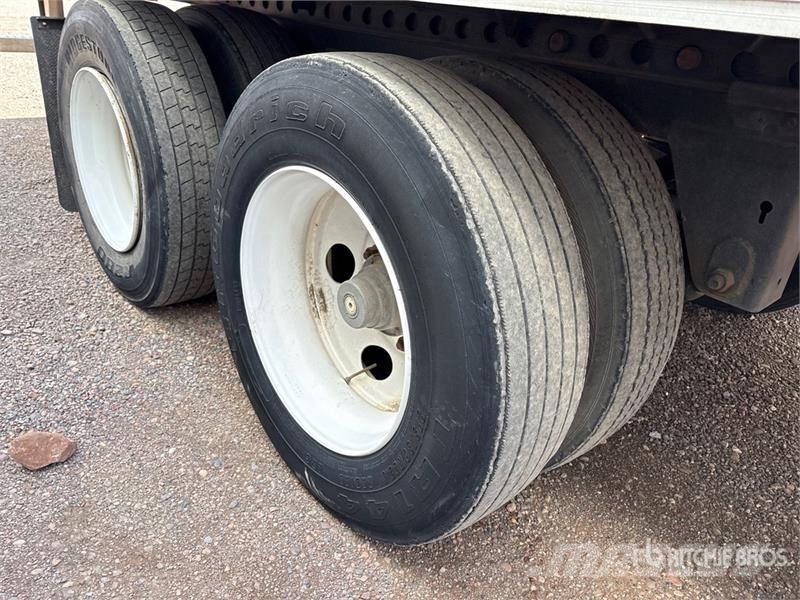 Wabash DVCVHPC 53 ft x 102 in T/A Van Trailer Furgons