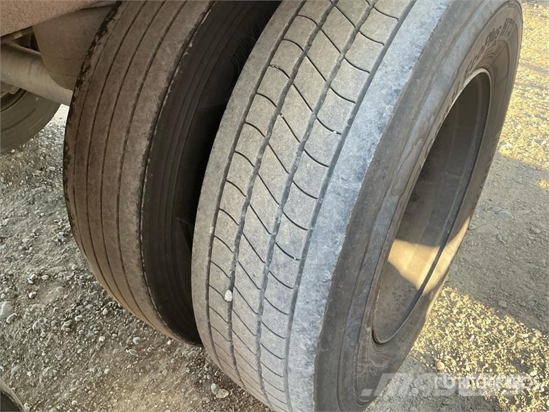 Wabash DVCVHPC 53 ft x 102 in T/A Van Trailer Dengtos priekabos
