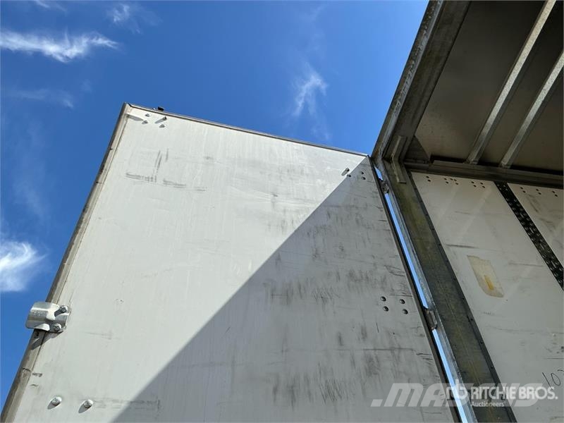 Wabash DVCVHPC 53 ft x 96 in T/A Van Trailer Причепи-фургони