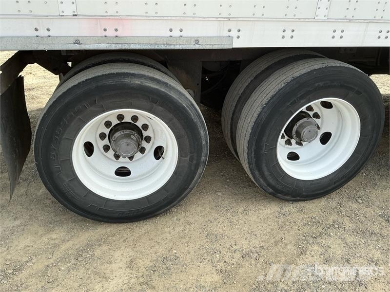 Wabash DVCVHPC 53 ft x 102 in T/A Van Trailer Причепи-фургони