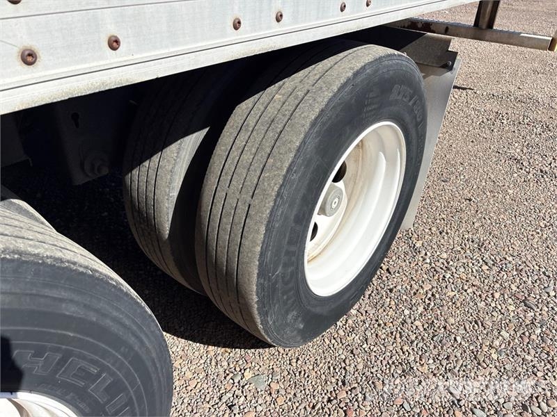 Wabash DVCVHPC 53 ft x 102 in T/A Van Trailer Furgons