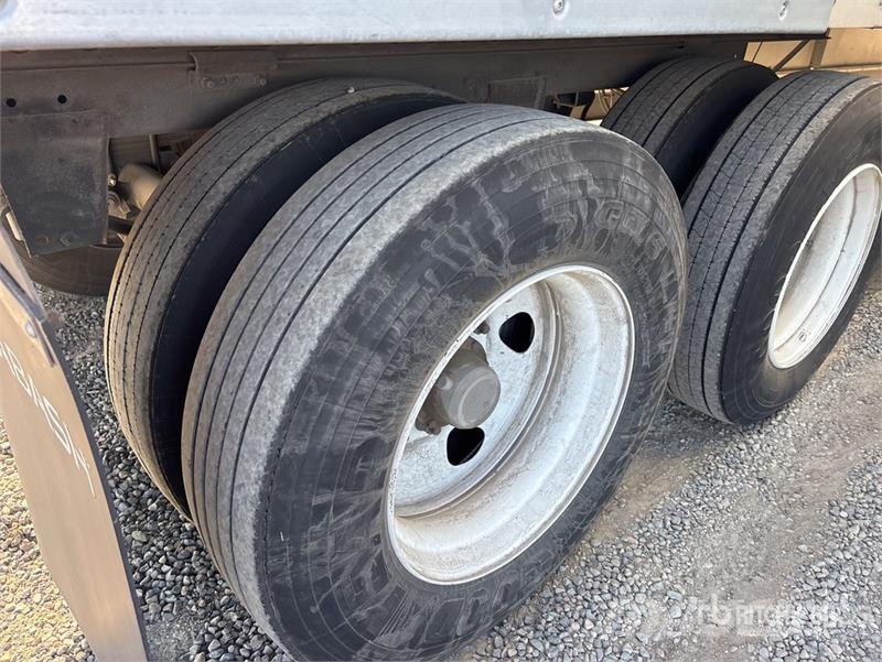 Wabash DVCVHPC 53 ft x 102 in T/A Van Trailer Box Trailers
