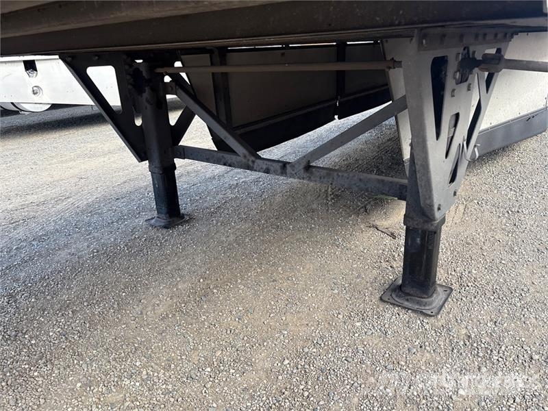 Wabash DVCVHPC 53 ft x 102 in T/A Van Trailer 厢式拖车