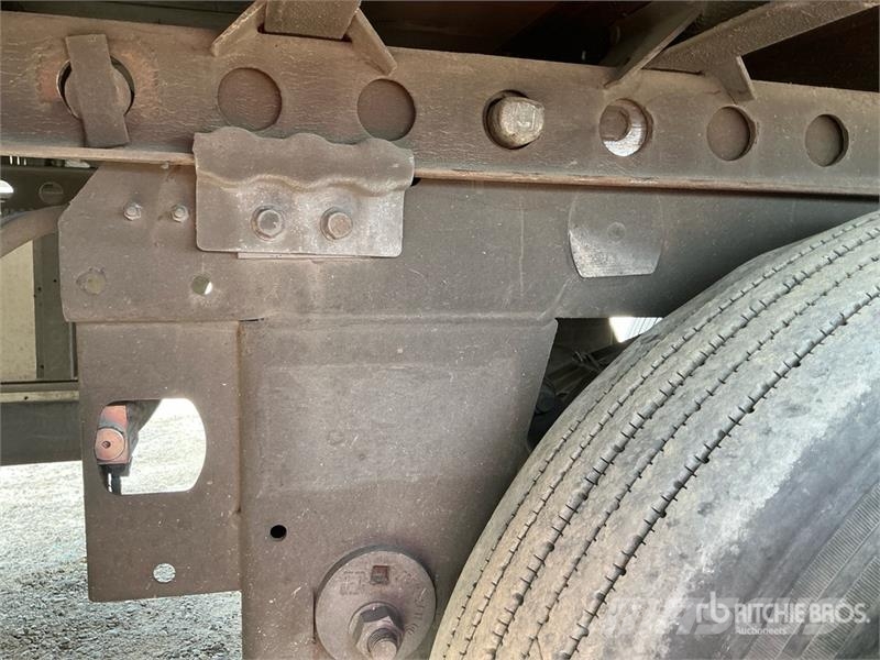 Wabash DVCVHPC 53 ft x 102 in T/A Van Trailer Причепи-фургони