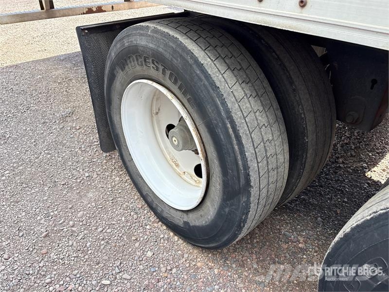 Wabash DVCVHPC 53 ft x 102 in T/A Van Trailer Furgons