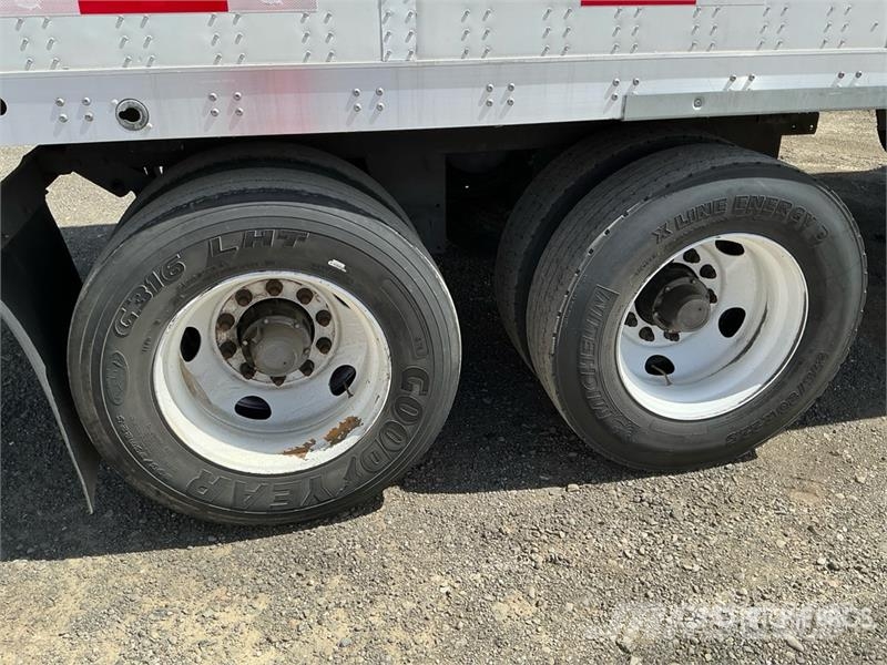 Wabash DVCVHPC 53 ft x 96 in T/A Van Trailer Причепи-фургони