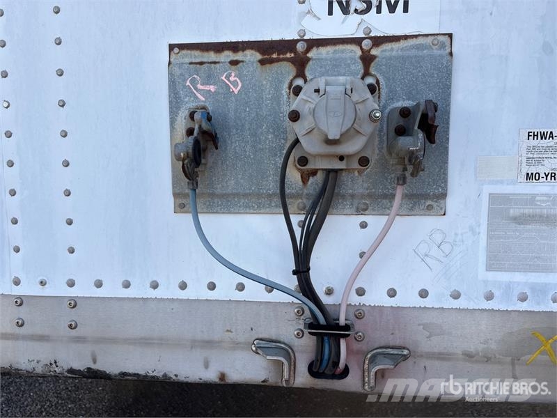 Wabash DVCVHPC 53 ft x 102 in T/A Van Trailer Furgons