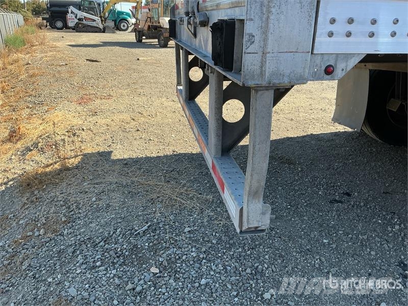 Wabash DVCVHPC 53 ft x 102 in T/A Van Trailer Furgoonhaagised