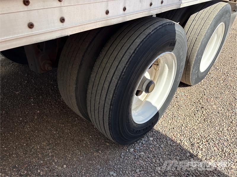 Wabash DVCVHPC 53 ft x 102 in T/A Van Trailer Furgons