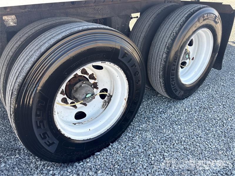 Wabash DVHDHPC 53 ft x 102 in T/A Van Trailer مقطورات ذات هيكل صندوقي