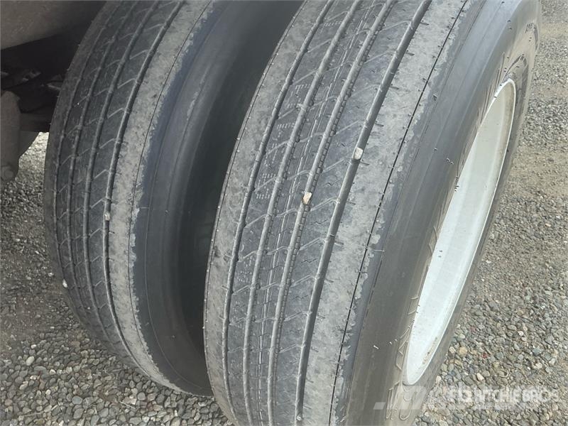 Wabash DVLSHPC 53 ft x 102 in T/A Van Trailer Прицепы-фургоны